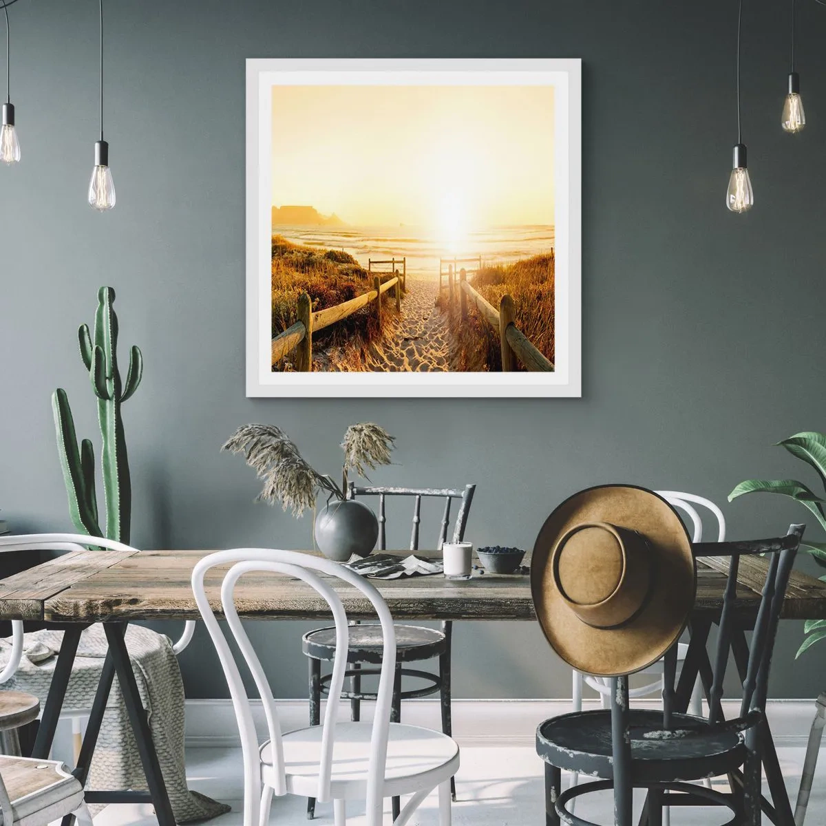 Plakat i hvid ramme - Over klitten, mod solen - 40x40 cm