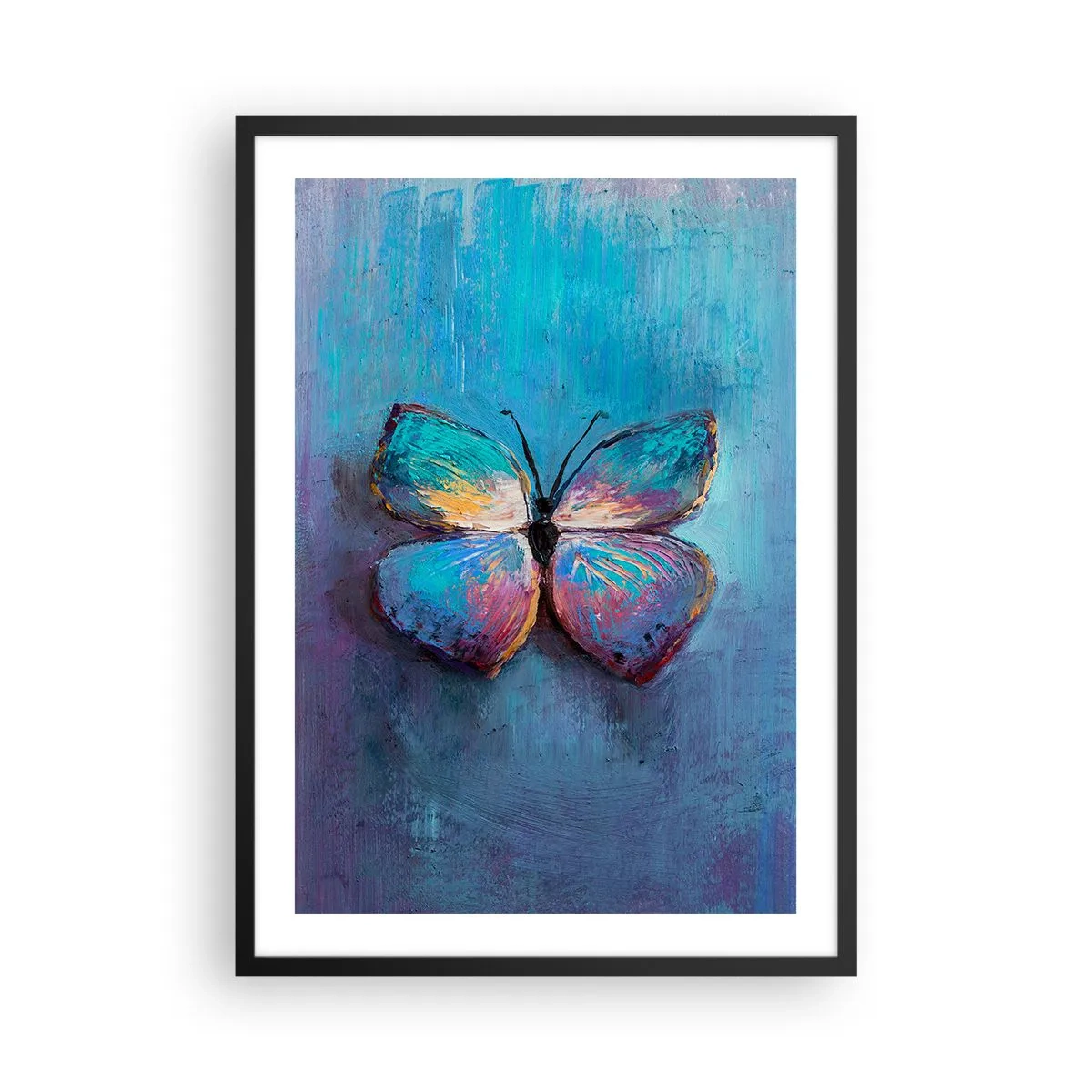 Plakat i sort ramme - En sommerfugl i intense farver på en blå baggrund - 50x70cm - I sin fulde pragt - Moderne vægdekoration til stue og soveværelse ARTTOR