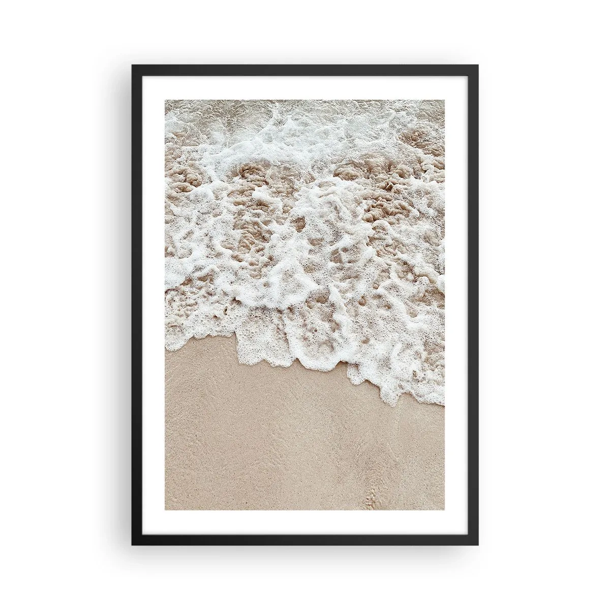 Plakat i sort ramme - Blide bølger, der slår ned på strandens sand - 50x70cm - Jeg er straks tilbage - Moderne vægdekoration til stue og soveværelse ARTTOR