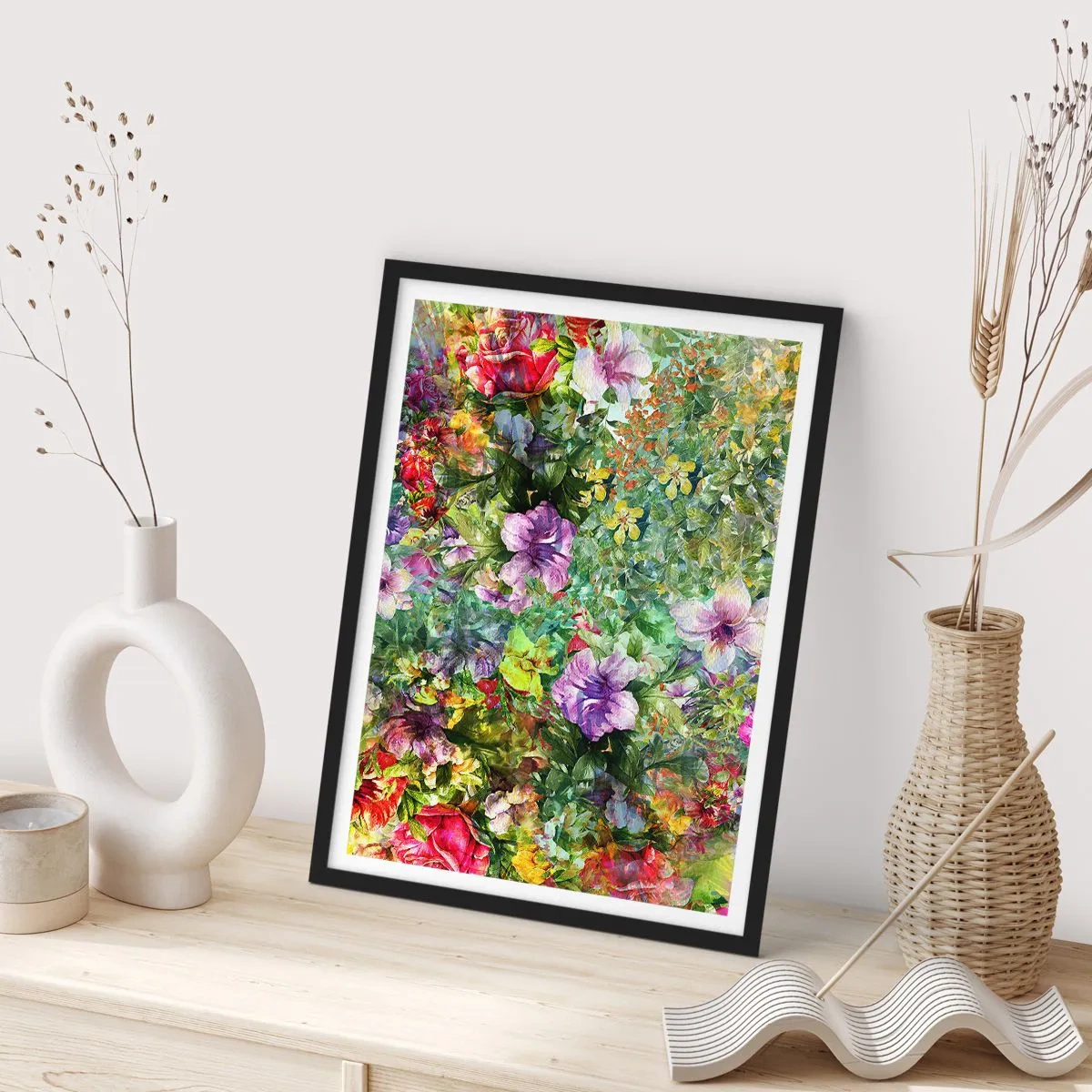 Plakat i sort ramme - Farverigt blomsterarrangement - 50x70cm - Ind i blomsterne ved fortabelse - Moderne vægdekoration til stue og soveværelse ARTTOR