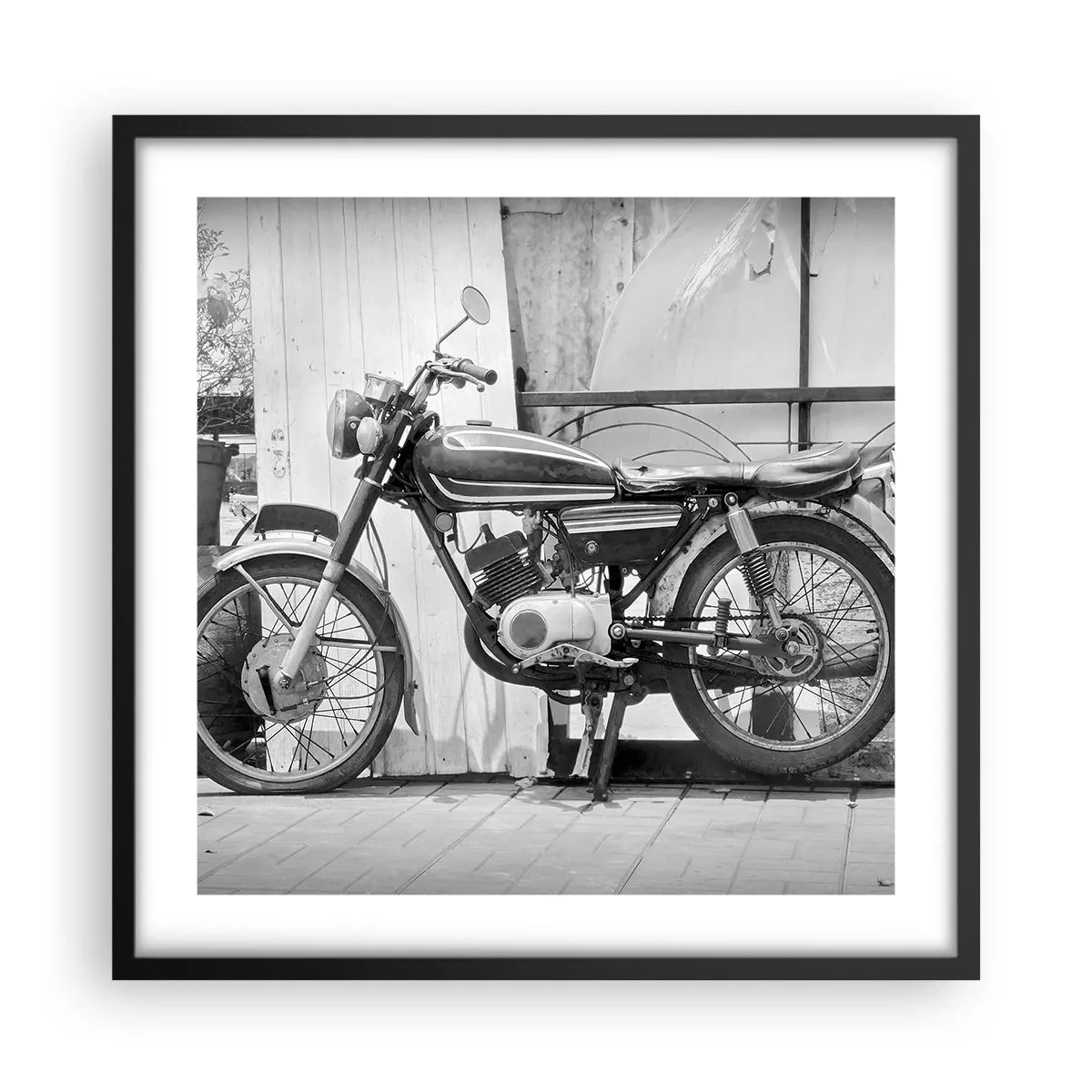 Plakat i sort ramme - Klassikere frem for alt - 50x50 cm