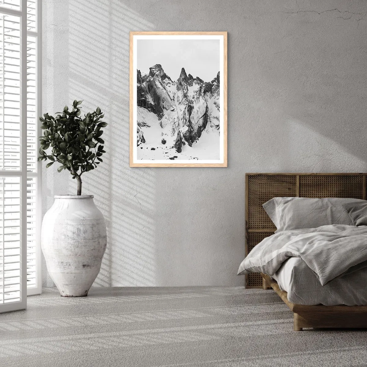 Plakat i ramme af lyst egetræ - Granit truende højderyg - 50x70 cm