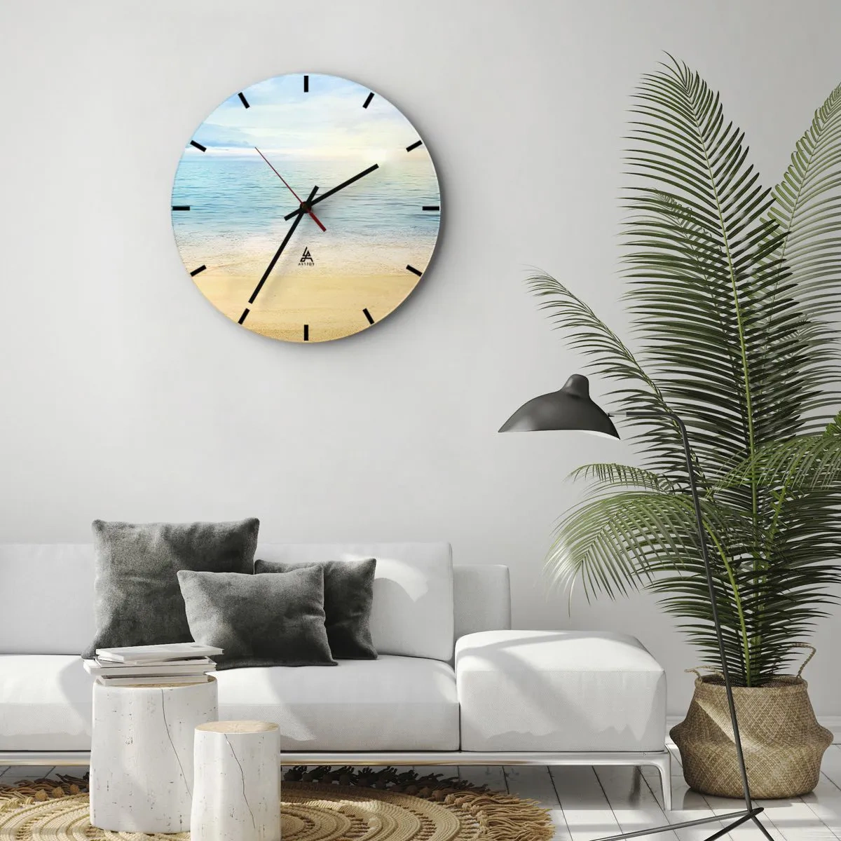 Vægur, Uret - En stille strand med azurblåt hav og klar himmel - 30x30cm - Det store blå - Moderne vægdekoration til stue, køkken og soveværelse ARTTOR