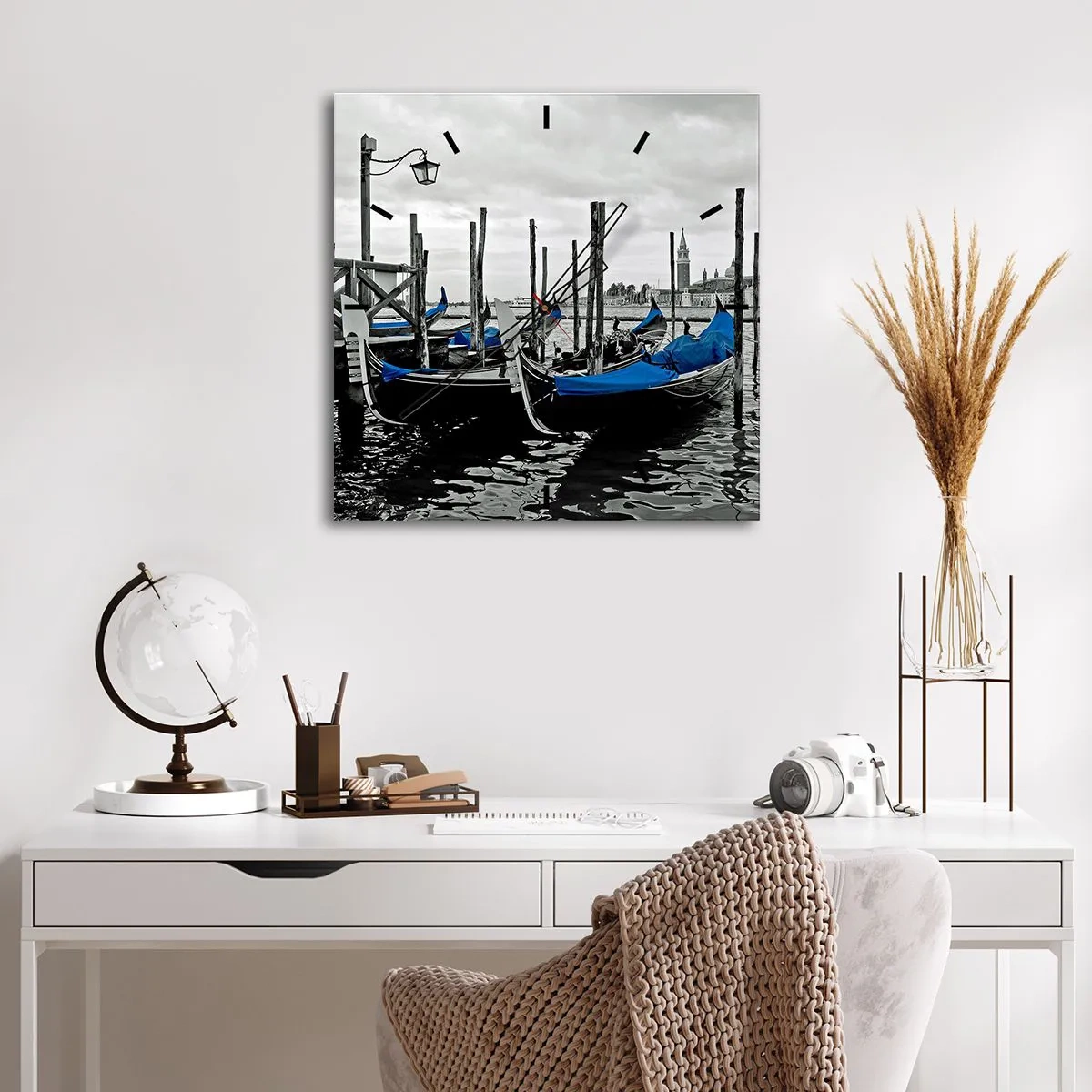 Vægur, Uret - Eftertænksomt Venedig - 30x30 cm