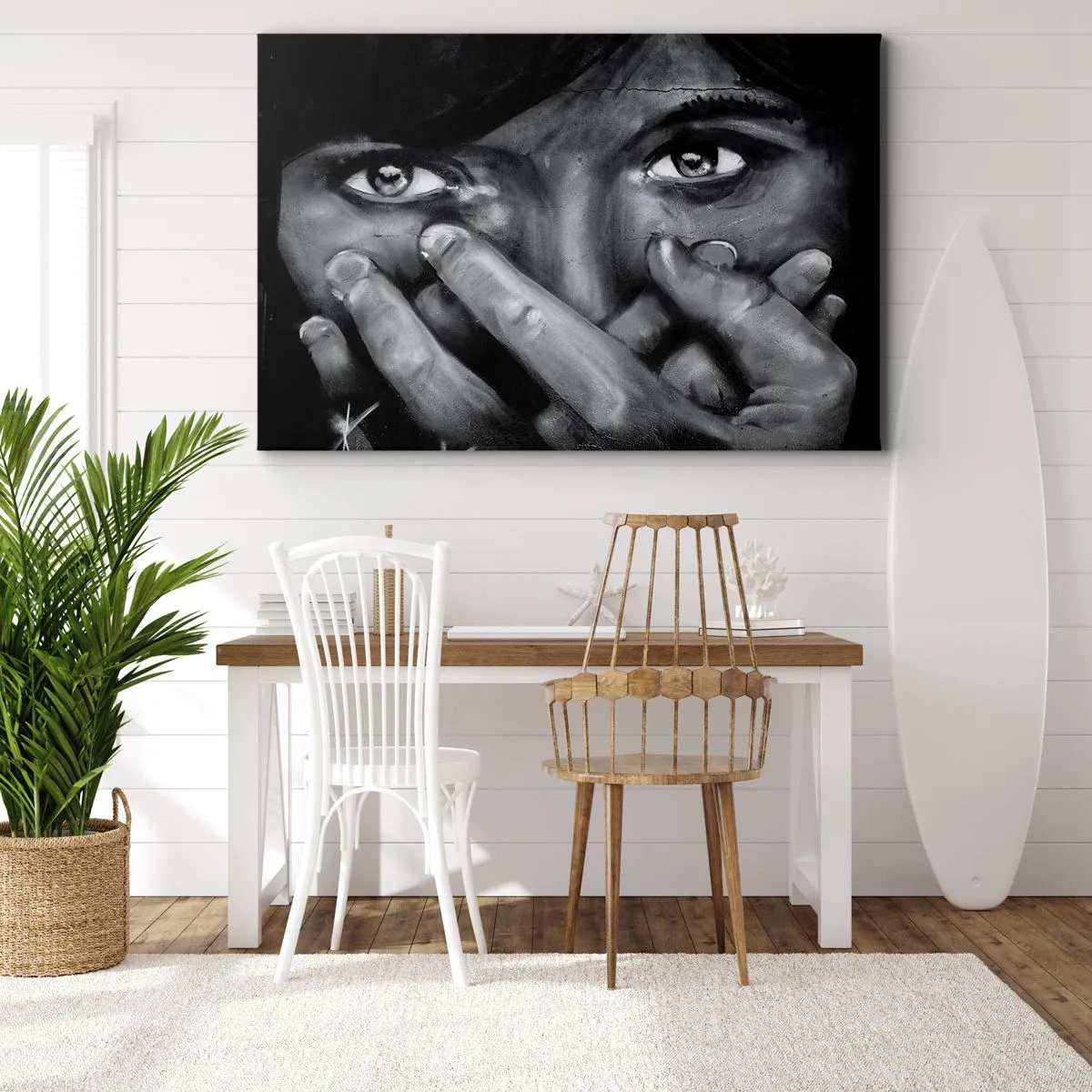 Lærredstryk - Billede på lærred - Sort-hvidt portræt af en kvinde, der dækker sit ansigt med hænderne. - 70x50cm - Jeg vil ikke sige, hvem der har malet det - Moderne vægdekoration til stue og soveværelse ARTTOR