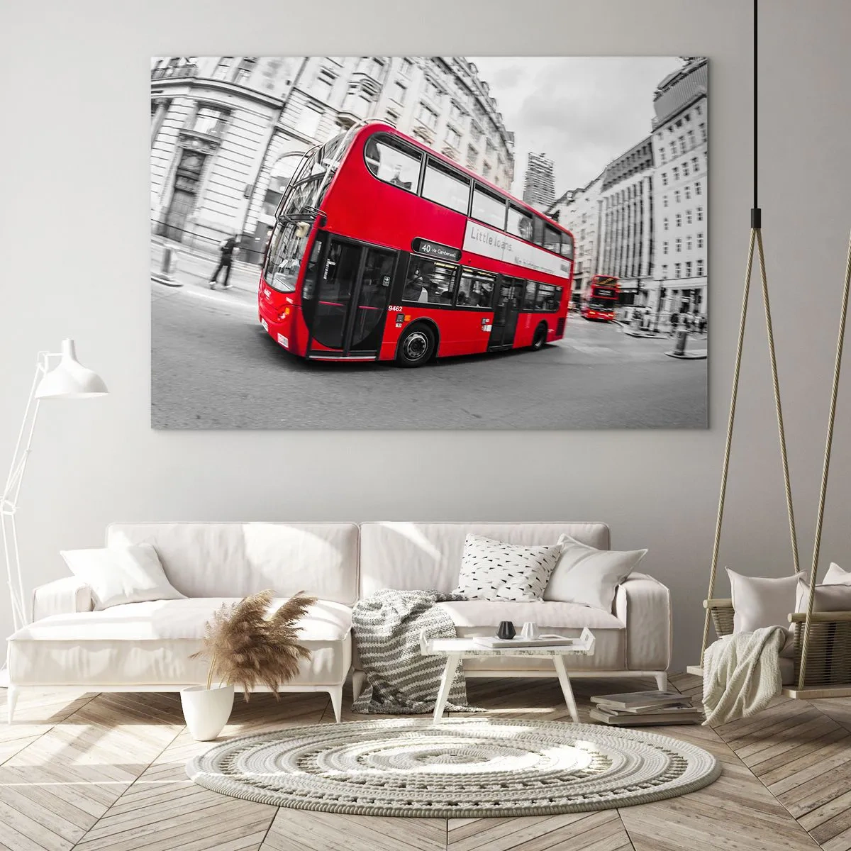Billede på glas - En rød bus i bevægelse mod baggrunden af Londons gader - 70x50cm - London traditionelt - by bus - Moderne vægdekoration til stue og soveværelse ARTTOR