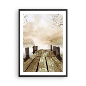 Plakat i sort ramme - En gammel træmole over en sø i tåget miljø - 50x70cm - Efterårets blide tristhed - Moderne vægdekoration til stue og soveværelse ARTTOR
