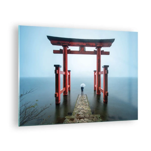 Billede på glas - En rød torii over roligt vand i tåget miljø - 70x50cm - Japansk drømmeri - Moderne vægdekoration til stue og soveværelse ARTTOR