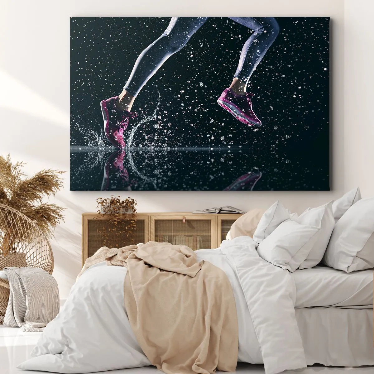 Lærredstryk - Billede på lærred - Et dynamisk billede af en løbetur i regnvejr mod en sort baggrund - 70x50cm - Så meget som du kan - Moderne vægdekoration til stue og soveværelse ARTTOR