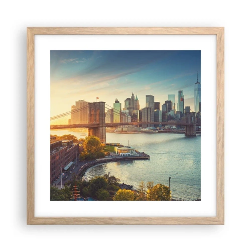 Plakat i ramme af lyst egetræ - Den store bys daggry - 40x40 cm