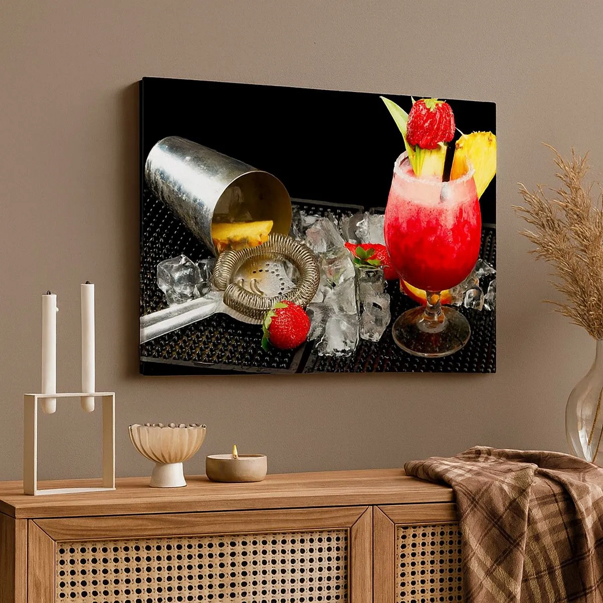 Lærredstryk - Billede på lærred - En farverig cocktail med jordbær, is og ananas - 70x50cm - Fremkald smagen - Moderne vægdekoration til stue og soveværelse ARTTOR