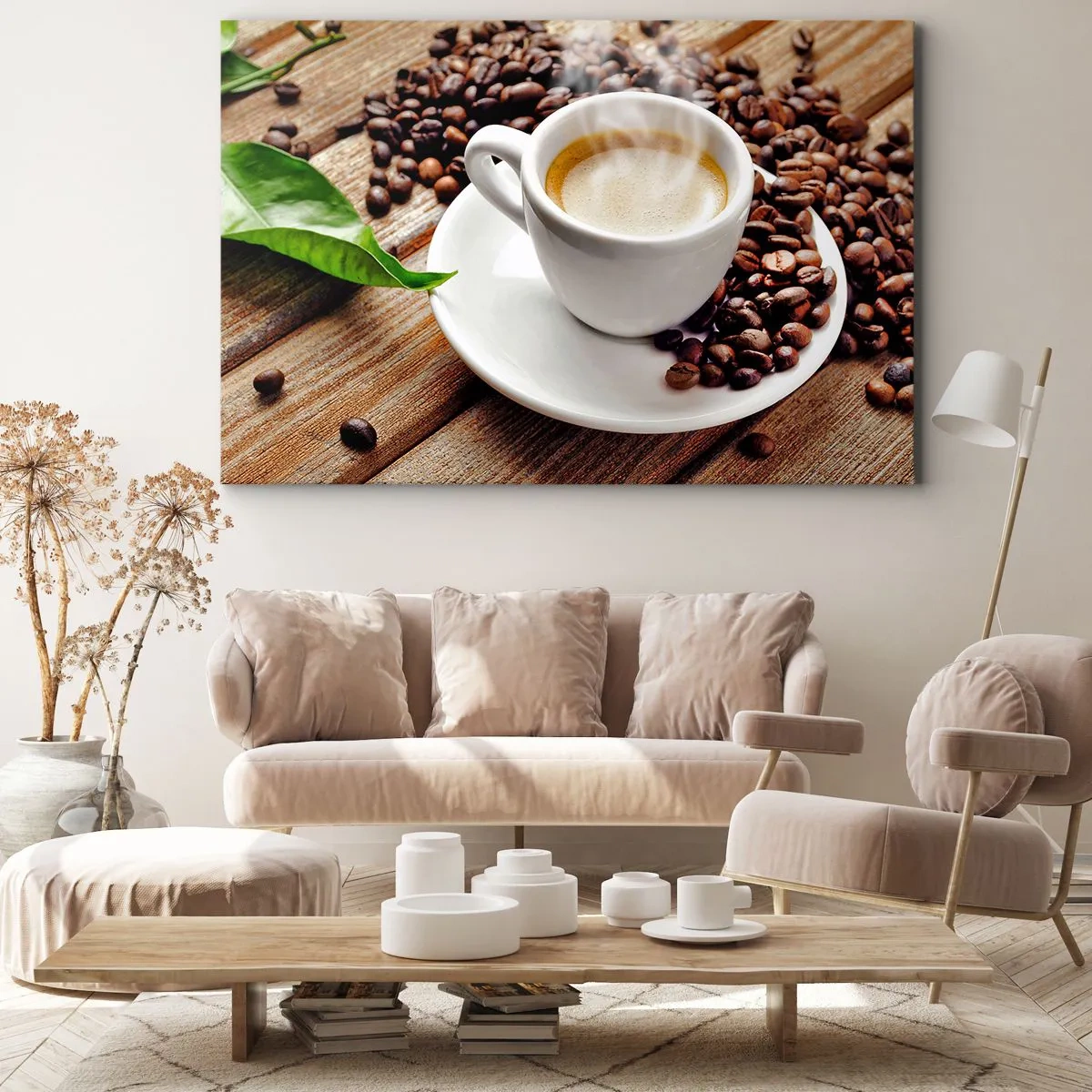 Lærredstryk - Billede på lærred - En kop aromatisk kaffe mod en baggrund af bønner og et blad - 70x50cm - Kaffe på bænken - Moderne vægdekoration til stue og soveværelse ARTTOR
