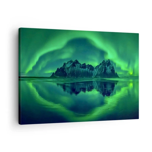 Lærredstryk - Billede på lærred - Bjerge omgivet af nordlys spejlet i vandet - 70x50cm - I auroraens arme - Moderne vægdekoration til stue og soveværelse ARTTOR