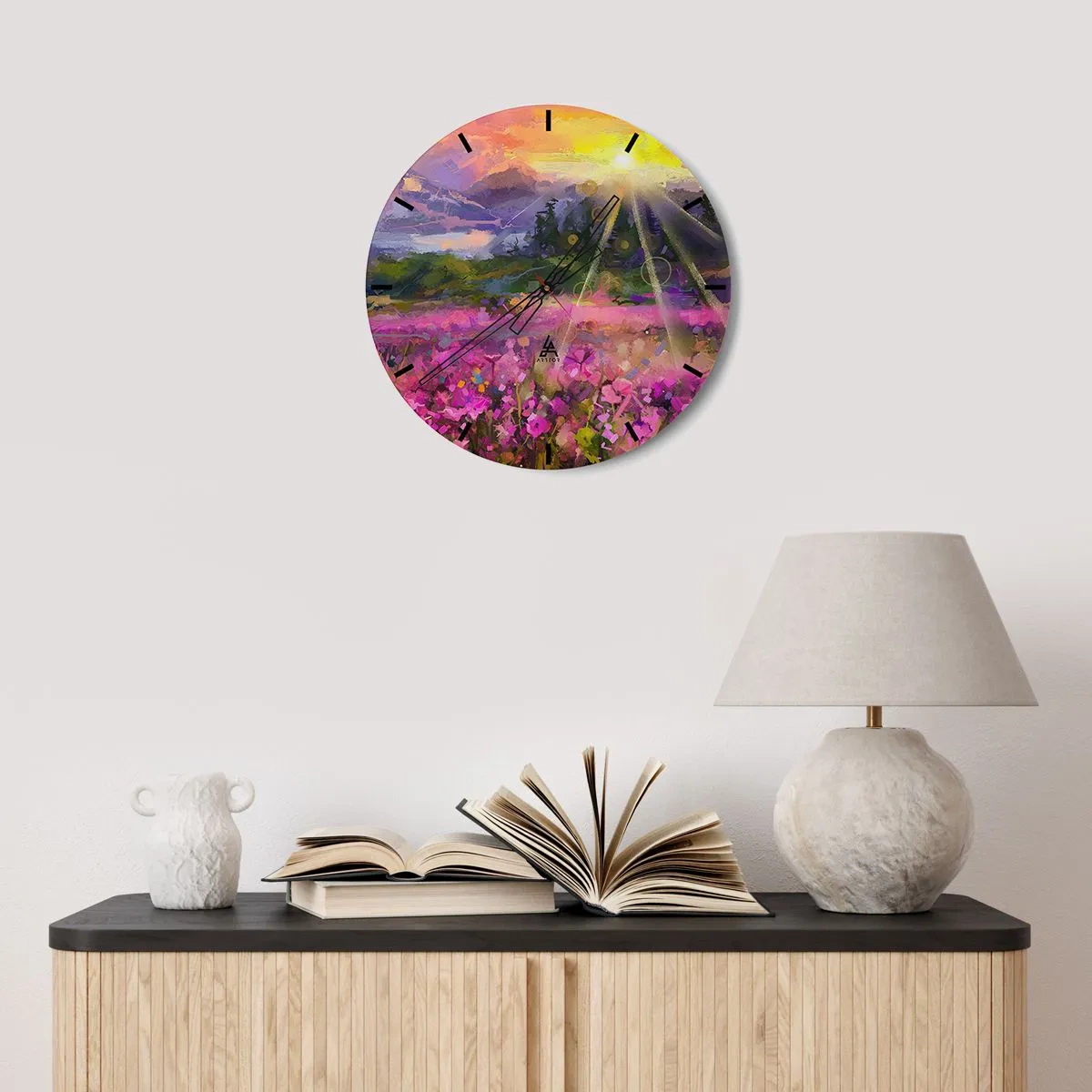 Vægur, Uret - Farverig eng i sollys med et abstrakt landskab - 30x30cm - I en dal under solens beskyttelse - Moderne vægdekoration til stue, køkken og soveværelse ARTTOR