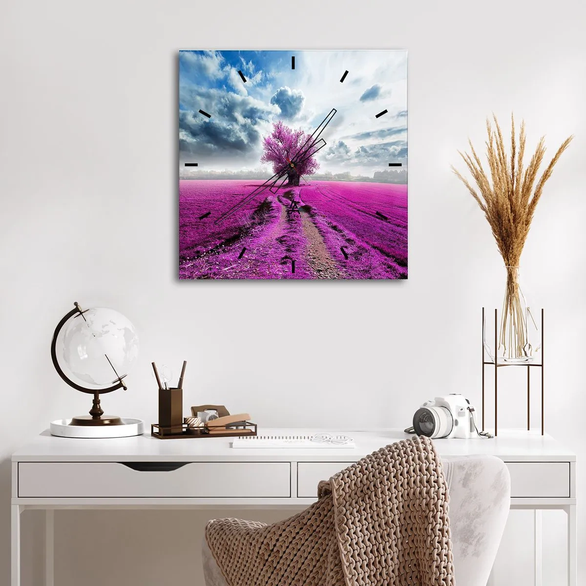 Vægur, Uret - Hedeslette - charmerende - 30x30 cm