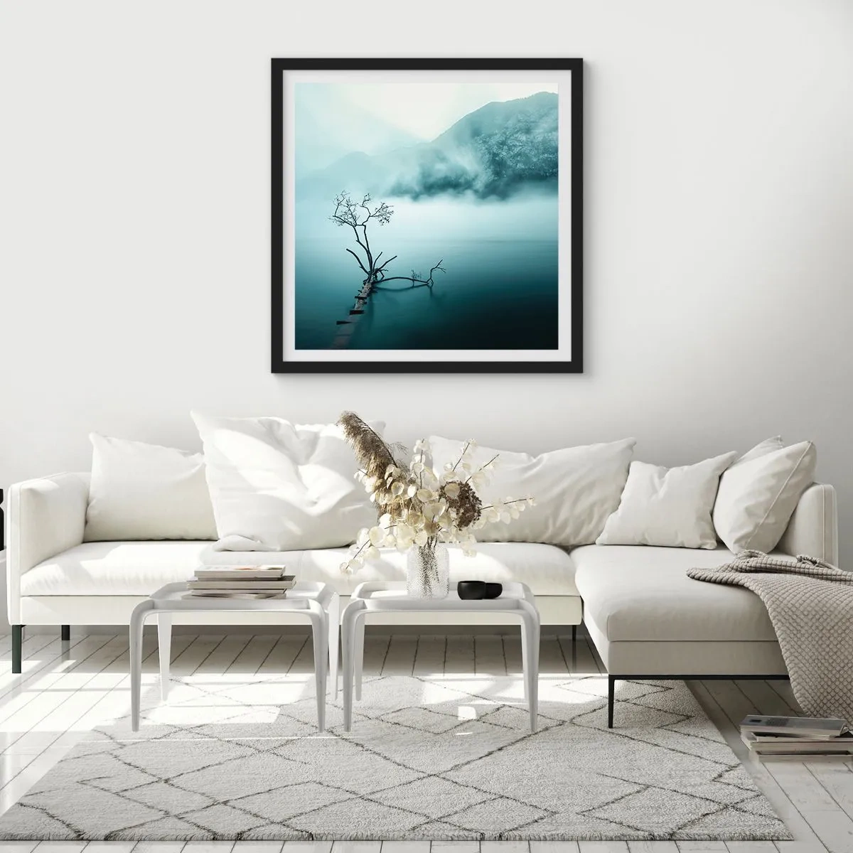 Plakat i sort ramme - Ud af vand og tåge - 60x60 cm