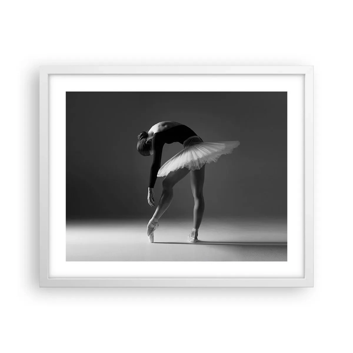 Plakat i hvid ramme - Bella balerina - 50x40 cm