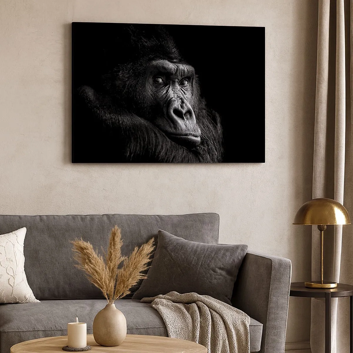 Lærredstryk - Billede på lærred - Sort-hvidt portræt af en majestætisk gorilla - 70x50cm - Og hvad kigger du på? - Moderne vægdekoration til stue og soveværelse ARTTOR