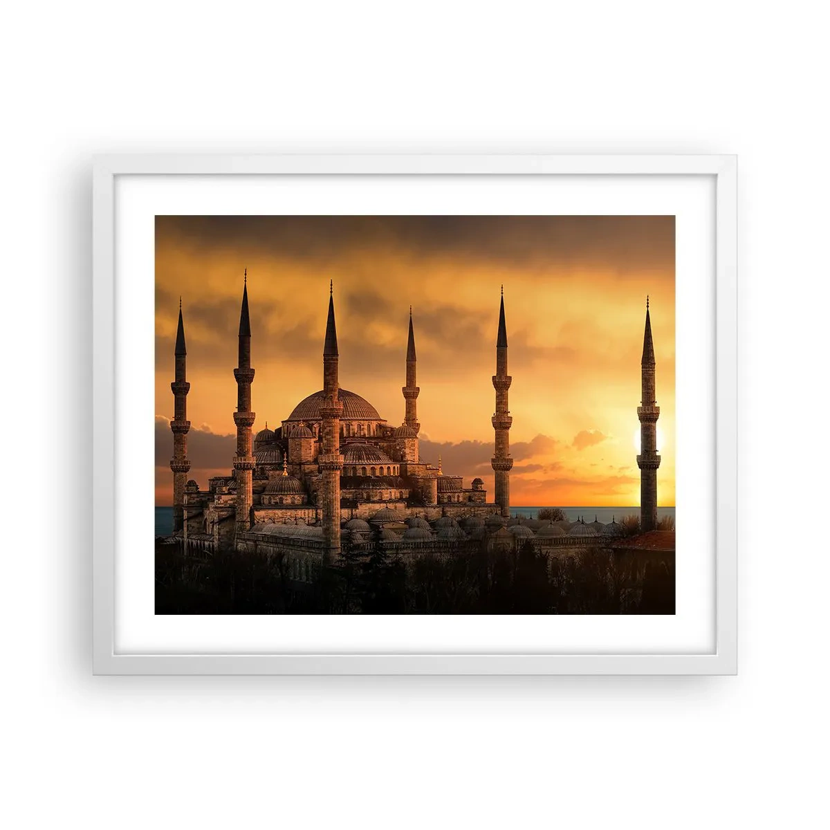 Plakat i hvid ramme - Gud er stor - 50x40 cm