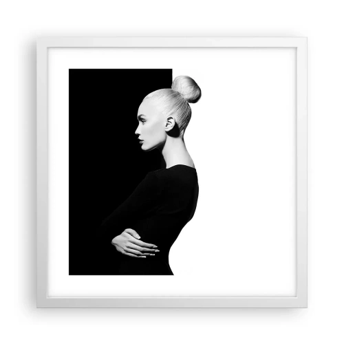 Plakat i hvid ramme - Blot en kvinde - 40x40 cm