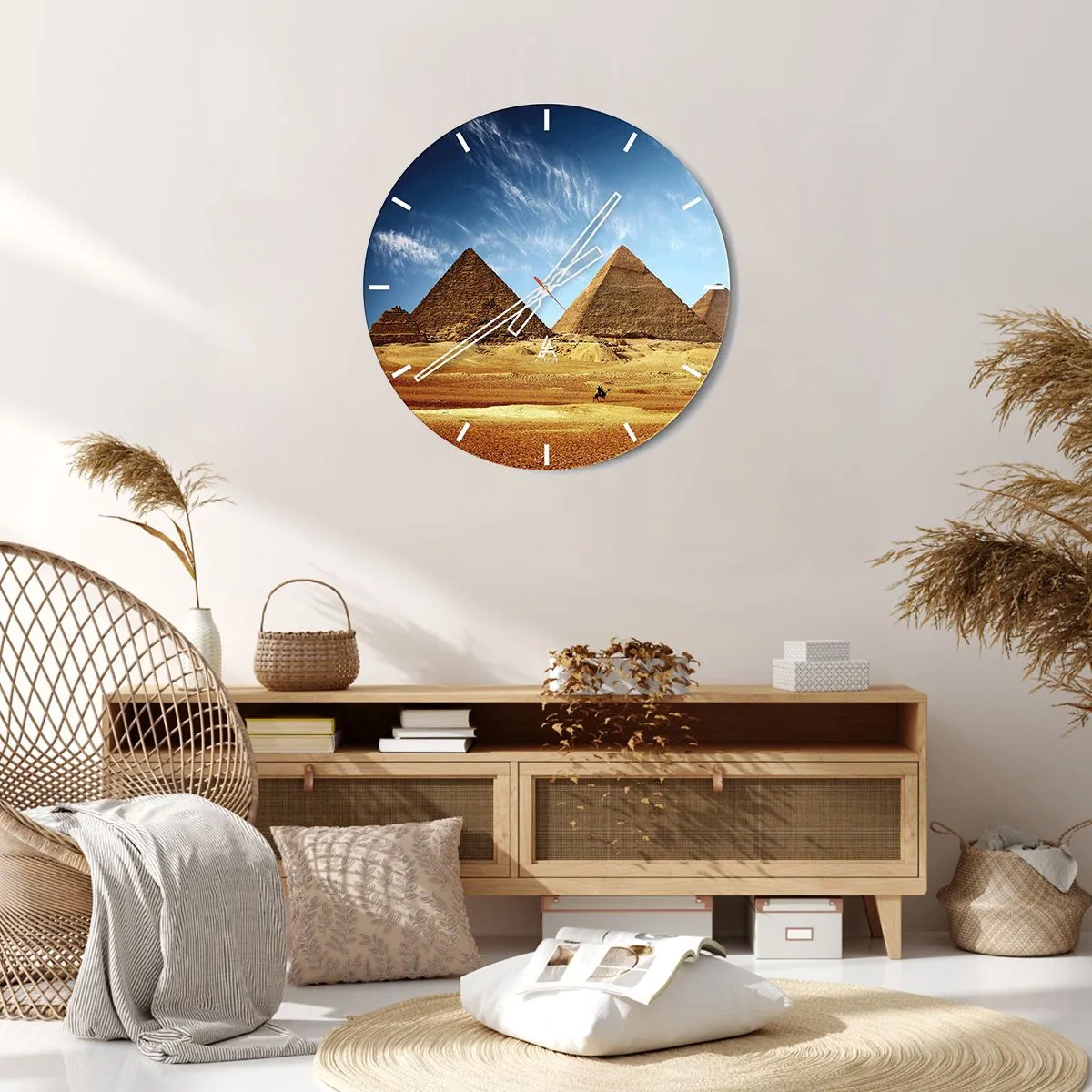 Vægur, Uret - Pyramiderne i Giza mod den blå himmel - 30x30cm - 40 århundreder ser på jer - Moderne vægdekoration til stue, køkken og soveværelse ARTTOR