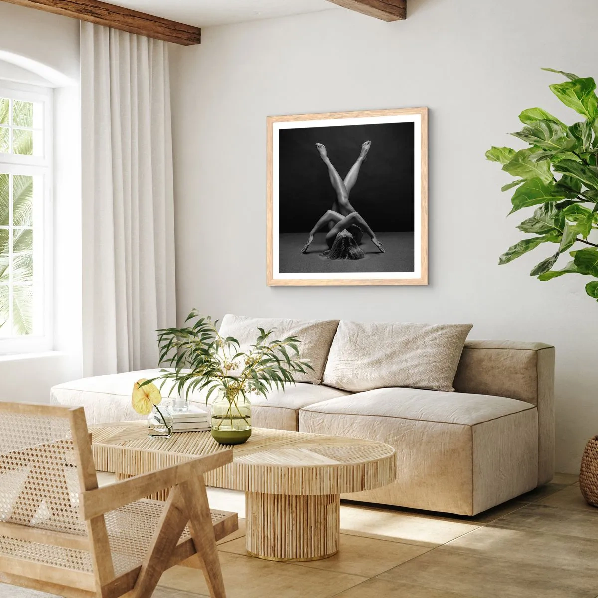 Plakat i ramme af lyst egetræ - Nøgenhedens geometri - 30x30 cm