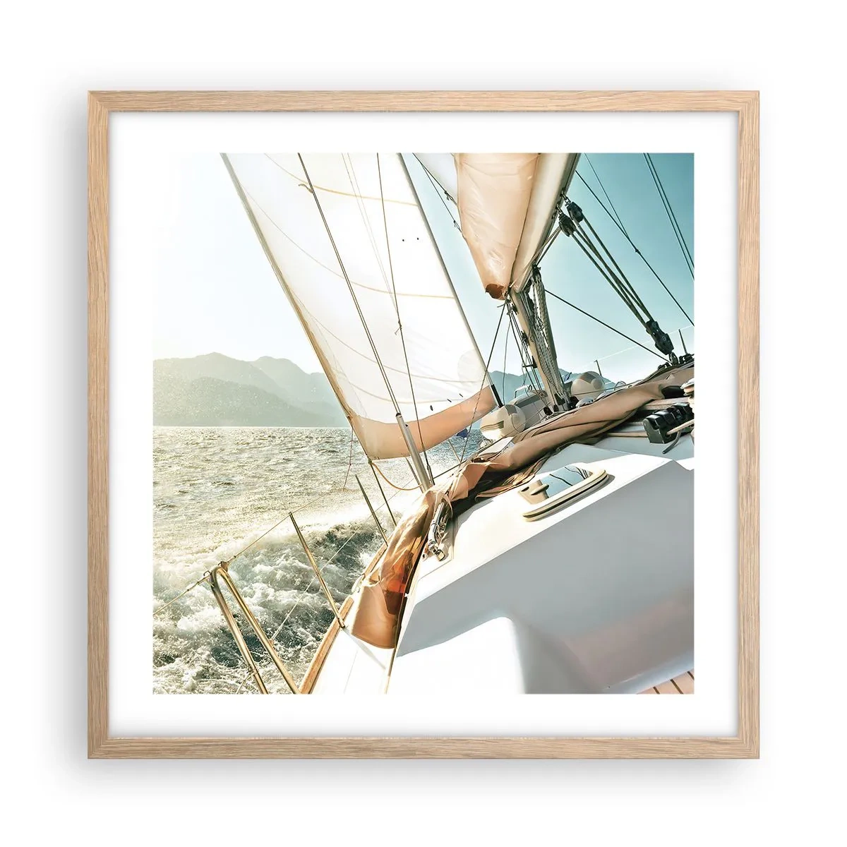 Plakat i ramme af lyst egetræ - Under fulde sejl - 50x50 cm