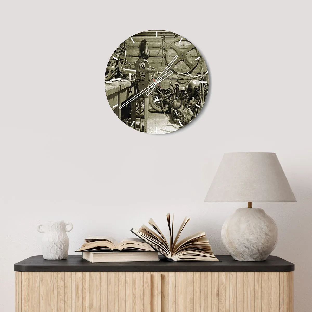 Vægur, Uret - I onkel Wladeks skur - 40x40 cm