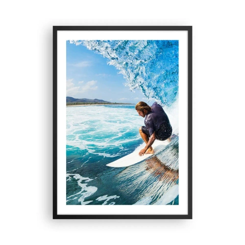 Plakat i sort ramme - En surfer i et vandrør mod baggrunden af et blåt hav - 50x70cm - Danser med bølgerne - Moderne vægdekoration til stue og soveværelse ARTTOR