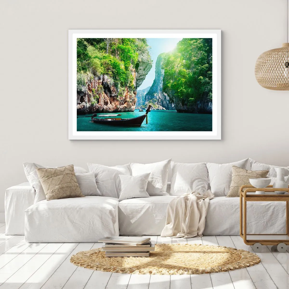 Plakat i hvid ramme - En invitation til en eksotisk rejse - 100x70 cm