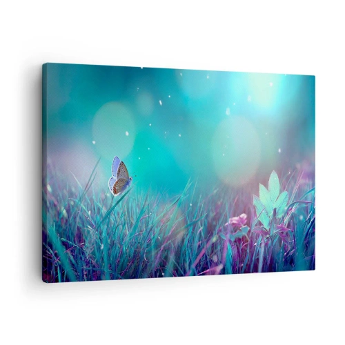 Lærredstryk - Billede på lærred - En sommerfugl på græsset i lyset af slørede refleksioner - 70x50cm - En engs hemmelige liv - Moderne vægdekoration til stue og soveværelse ARTTOR