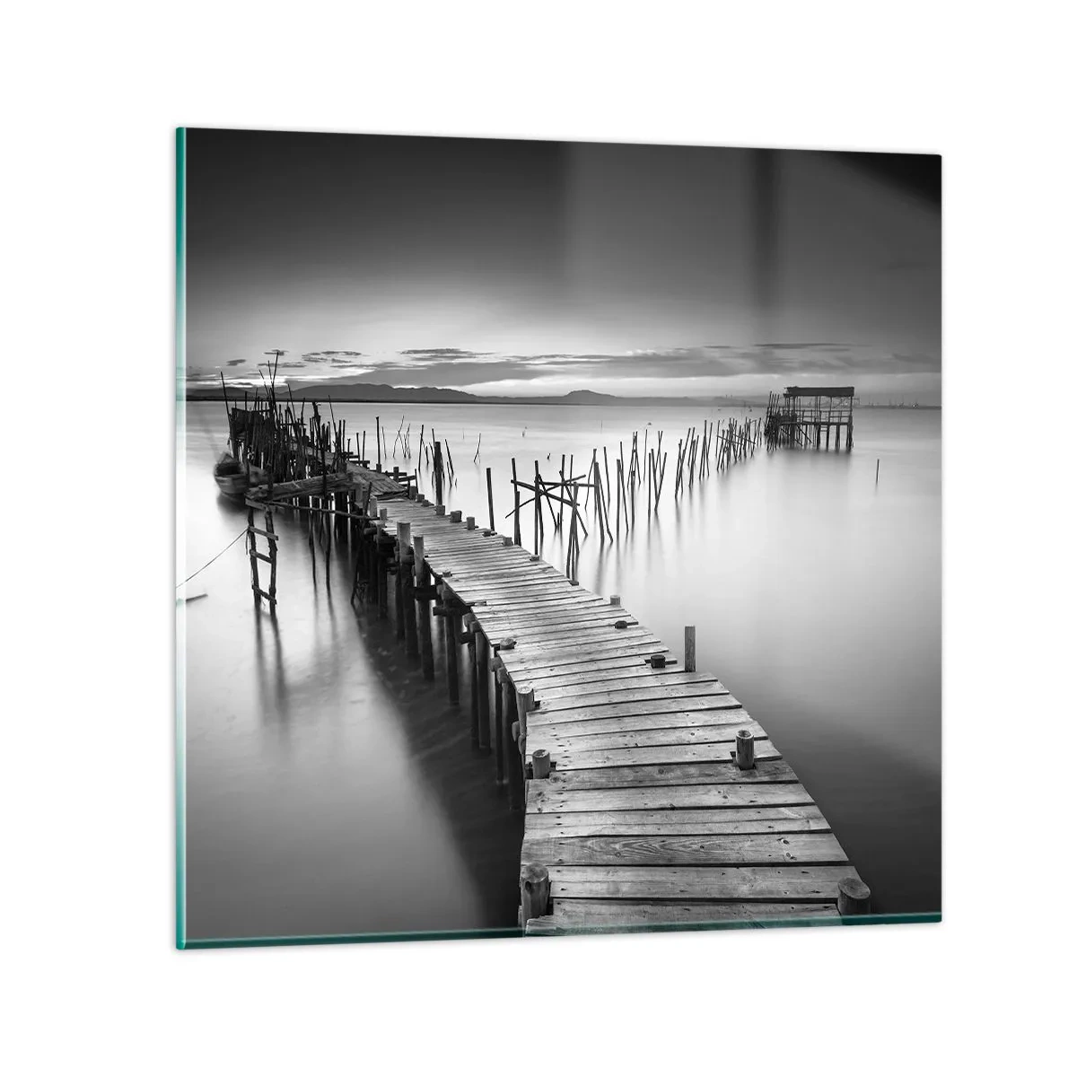 Billede på glas - Stilheden fra en glemt kyst - 50x50 cm