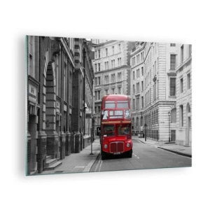 Billede på glas - En rød bus blandt byens monokromatiske gader - 70x50cm - Hverdagen behøver ikke at være grå - Moderne vægdekoration til stue og soveværelse ARTTOR