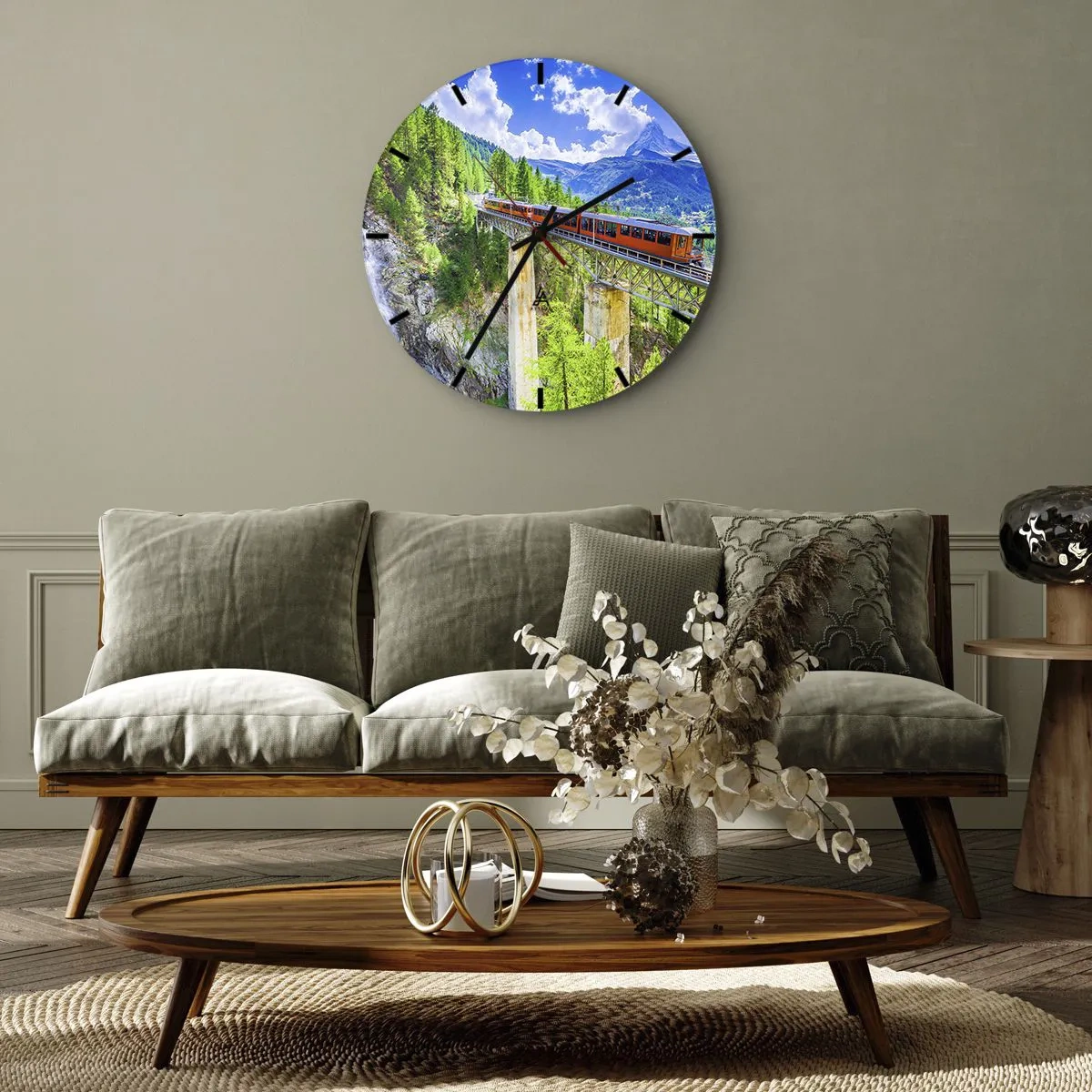 Vægur, Uret - Et rødt tog, der krydser en bro i et alpint landskab - 30x30cm - Jernbane til Alperne - Moderne vægdekoration til stue, køkken og soveværelse ARTTOR