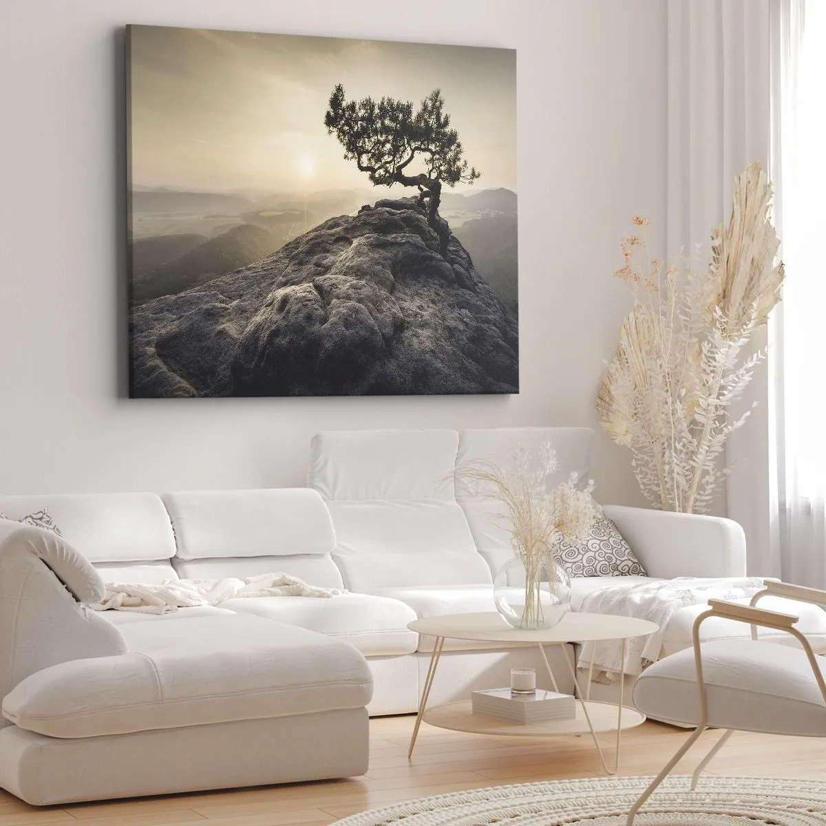 Lærredstryk - Billede på lærred - Et ensomt træ på en klippetop i sollyset - 70x50cm - Livet vinder altid - Moderne vægdekoration til stue og soveværelse ARTTOR
