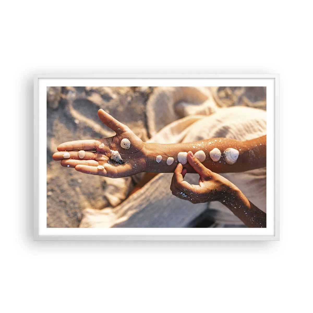 Plakat i hvid ramme - Skønhed inden for rækkevidde - 91x61 cm