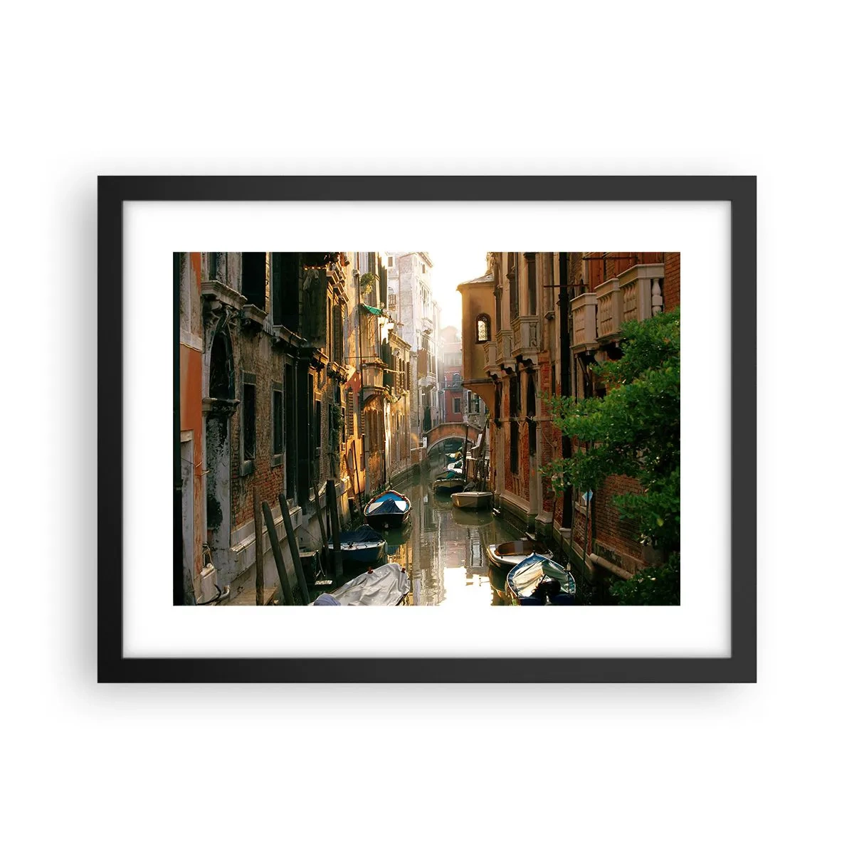 Plakat i sort ramme - I en venetiansk baggyde - 40x30 cm