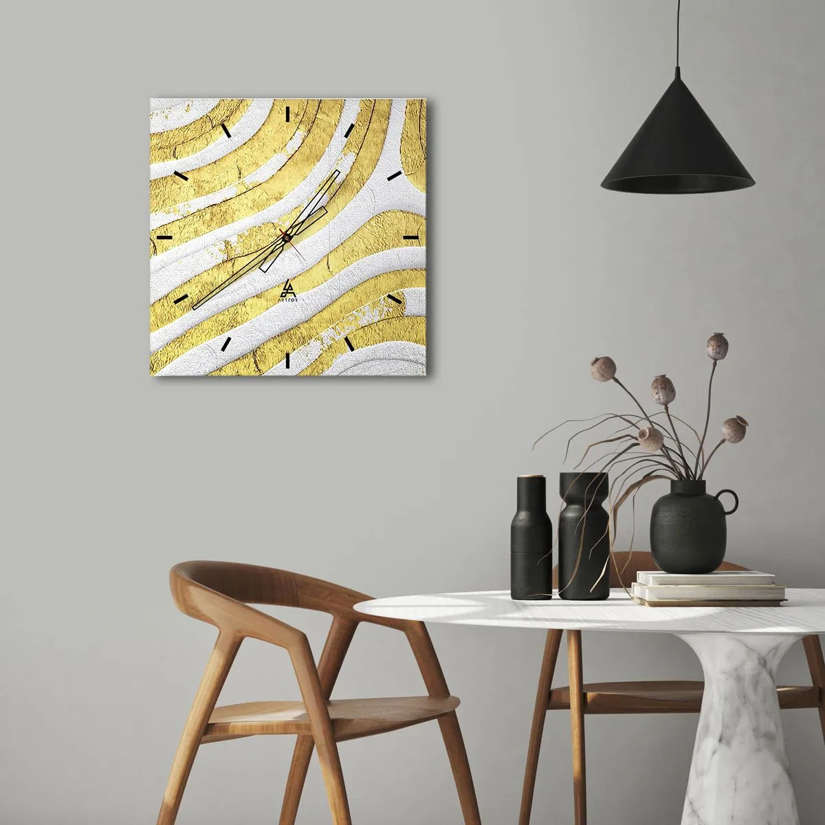 Vægur, Uret - Sammensætning i hvidt og guld - 30x30 cm