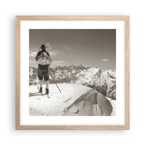 Plakat i ramme af lyst egetræ - Og bjergene er de samme - 40x40 cm