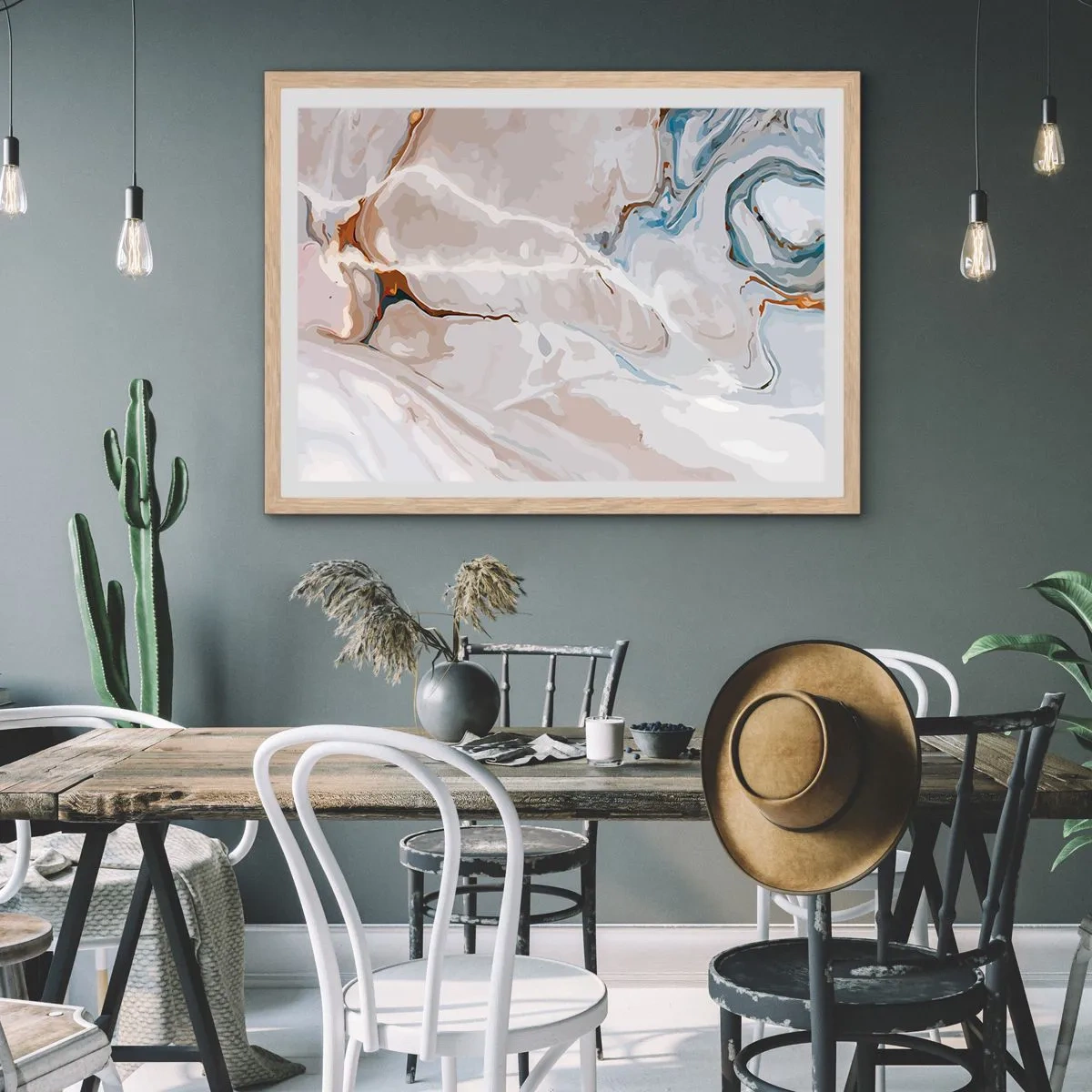 Plakat i ramme af lyst egetræ - Blå slynger sig under det hvide - 70x50 cm