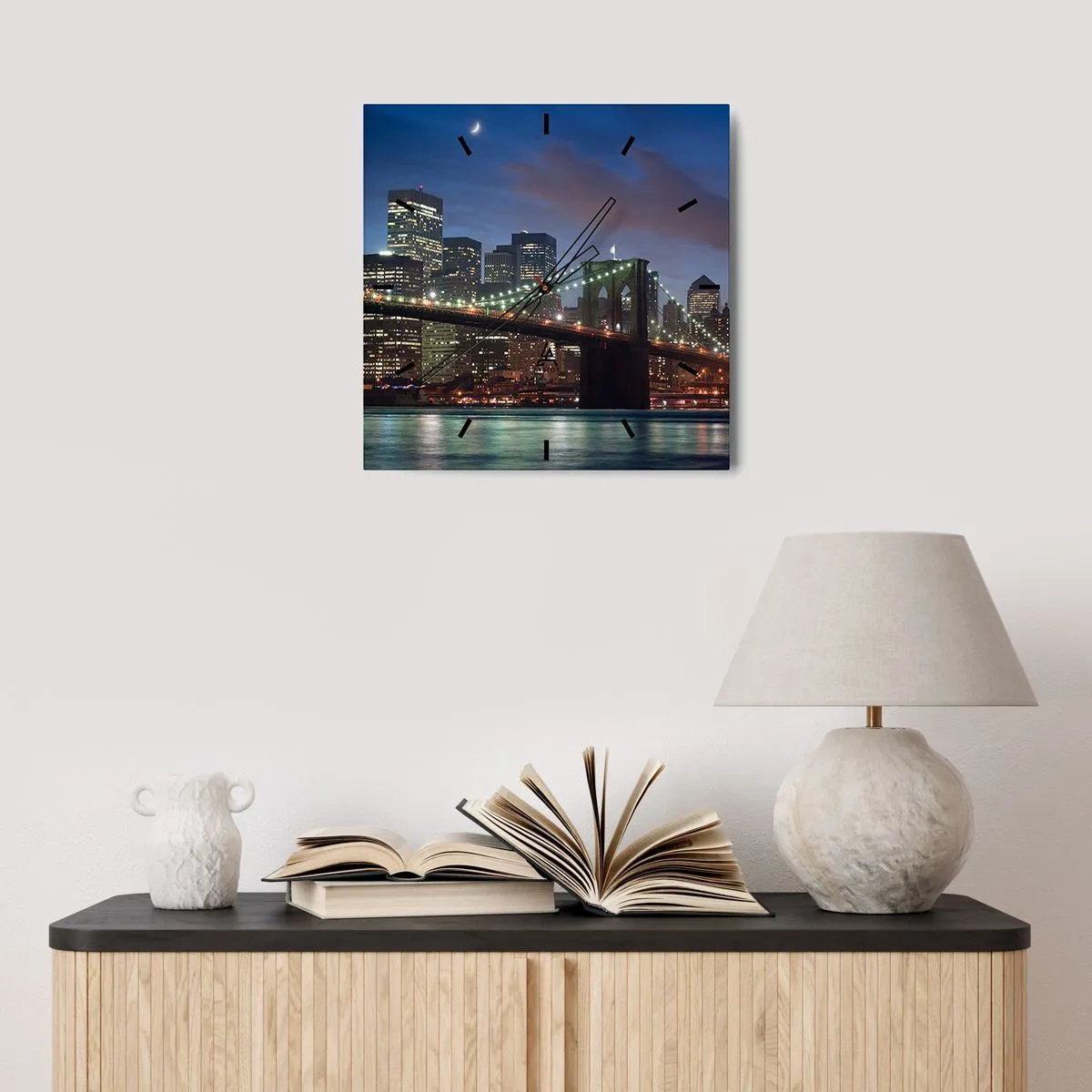 Vægur, Uret - Lys op om natten - 30x30 cm