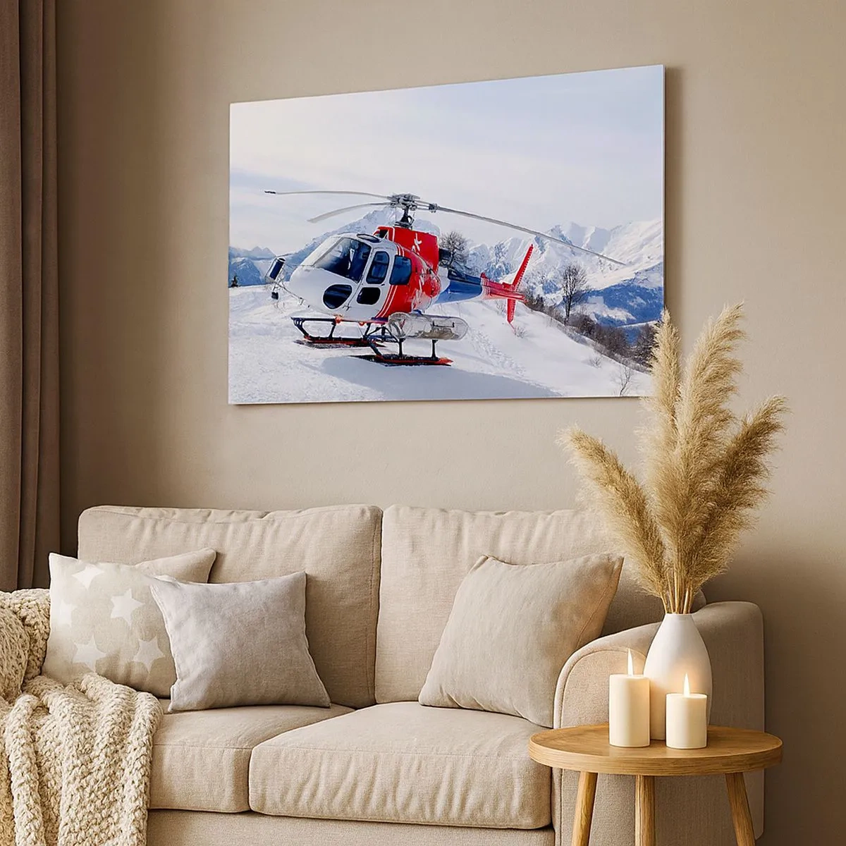 Lærredstryk - Billede på lærred - En rød helikopter mod et snedækket bjerglandskab. - 70x50cm - Altid klar - Moderne vægdekoration til stue og soveværelse ARTTOR