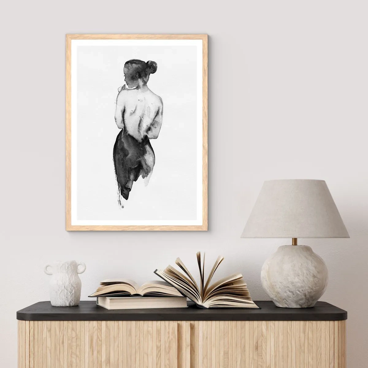 Plakat i ramme af lyst egetræ - Med hende forsvinder verden - 70x100 cm