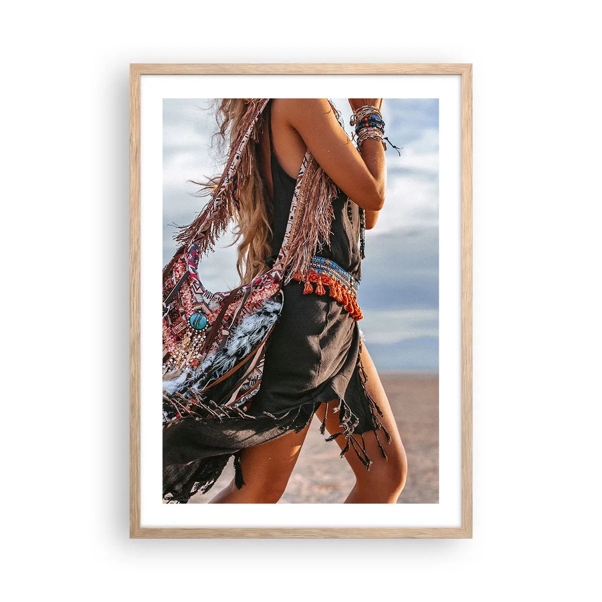 Plakat i ramme af lyst egetræ - Shamanens pige - 50x70 cm