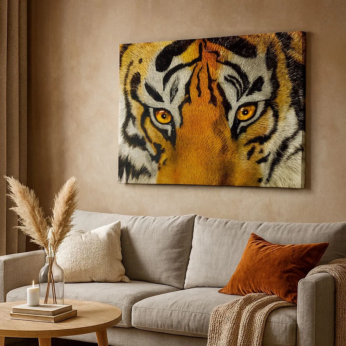 Lærredstryk - Billede på lærred - Nærbillede af en tiger med et intenst blik - 70x50cm - Truende og smuk - Moderne vægdekoration til stue og soveværelse ARTTOR