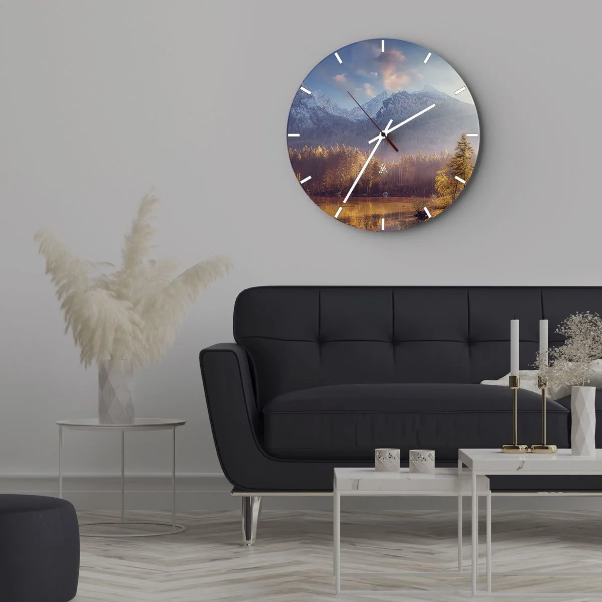 Vægur, Uret - Bjerglandskab ved solnedgang med spejling i søen - 30x30cm - I bjerge og dale - Moderne vægdekoration til stue, køkken og soveværelse ARTTOR