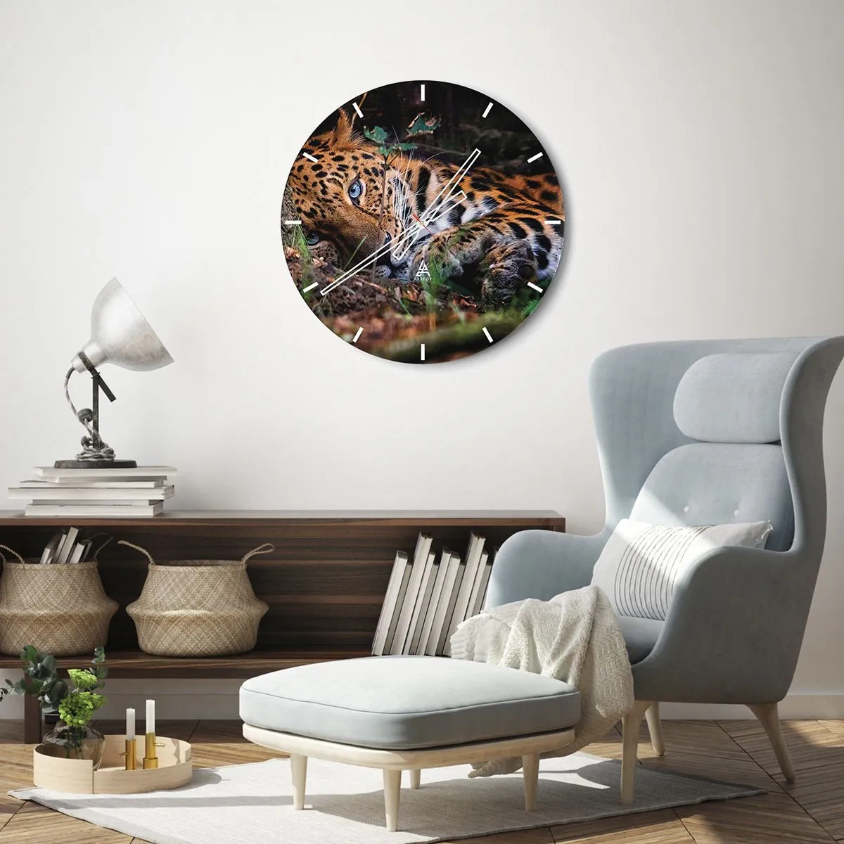 Vægur, Uret - En hvilende leopard i sine naturlige omgivelser - 30x30cm - Stol på mig - Moderne vægdekoration til stue, køkken og soveværelse ARTTOR
