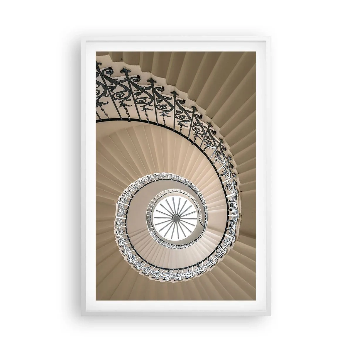 Plakat i hvid ramme - I midten af en skal - 61x91 cm