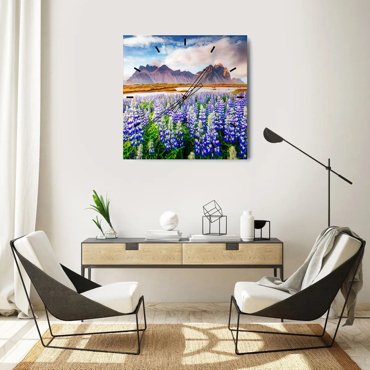 Vægur, Uret - Styrke og strenghed ved siden af blidhed - 30x30 cm