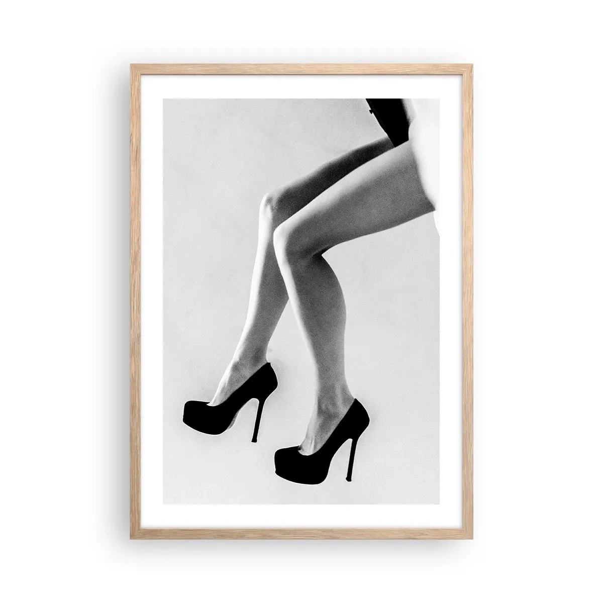 Plakat i ramme af lyst egetræ - Evig kvindelighed - 50x70 cm